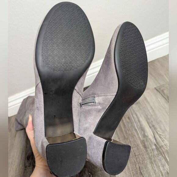 Tory Burch Laila Light Gray Suede Stretch Over-the-Knee Boots Womens 6 - Picture 8 of 11